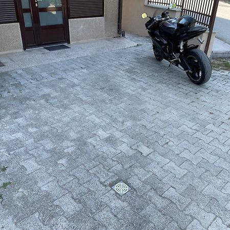 Bora Apartmani - Free Parking - City Center Vranje Buitenkant foto