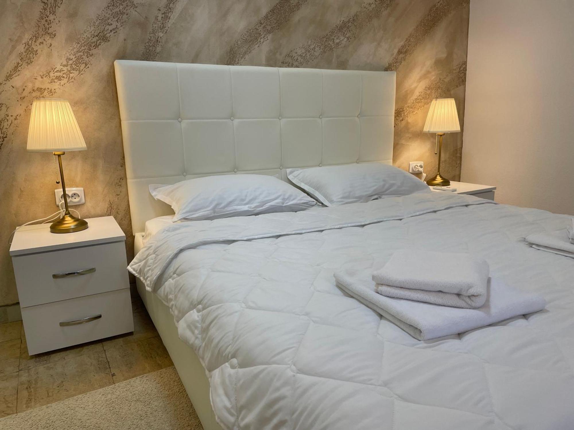 Bora Apartmani - Free Parking - City Center Vranje Buitenkant foto